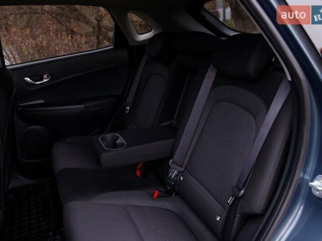 Серый Хендай Kona, объемом двигателя 0 л и пробегом 47 тыс. км за 17950 $, фото 79 на Automoto.ua