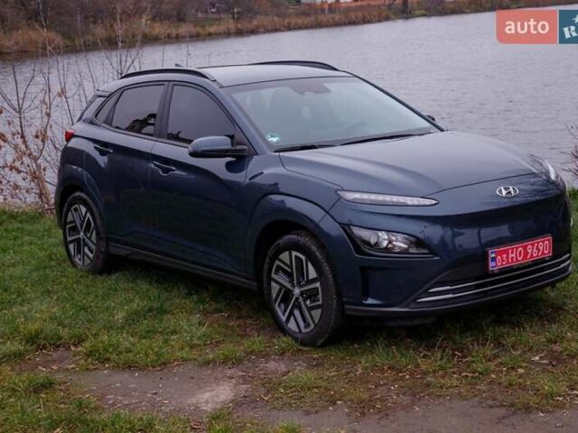 Серый Хендай Kona, объемом двигателя 0 л и пробегом 47 тыс. км за 17950 $, фото 7 на Automoto.ua