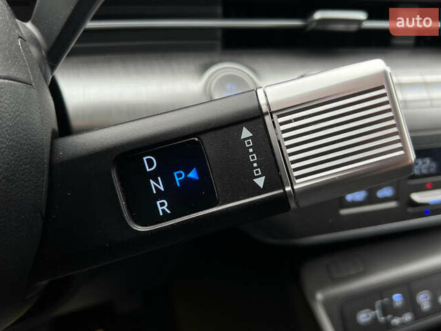 Сірий Хендай Kona, об'ємом двигуна 0 л та пробігом 3 тис. км за 27500 $, фото 13 на Automoto.ua