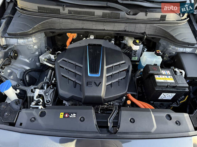 Серый Хендай Kona, объемом двигателя 0 л и пробегом 20 тыс. км за 16900 $, фото 15 на Automoto.ua