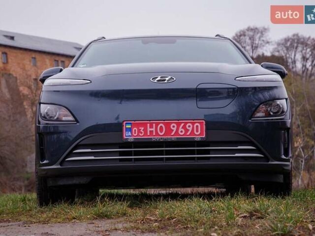 Серый Хендай Kona, объемом двигателя 0 л и пробегом 47 тыс. км за 17950 $, фото 6 на Automoto.ua