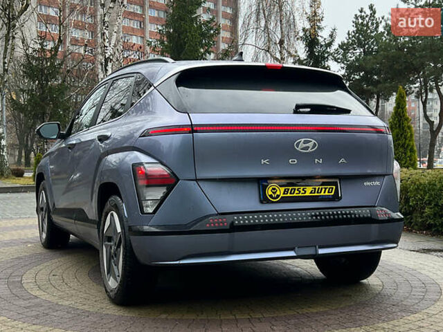 Сірий Хендай Kona, об'ємом двигуна 0 л та пробігом 3 тис. км за 27500 $, фото 4 на Automoto.ua