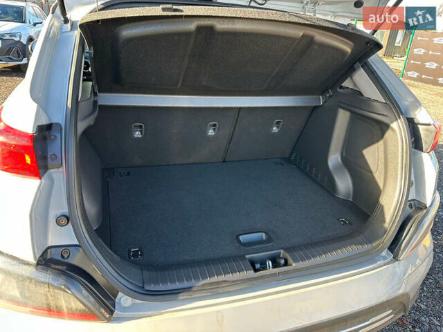 Сірий Хендай Kona, об'ємом двигуна 0 л та пробігом 25 тис. км за 21200 $, фото 16 на Automoto.ua