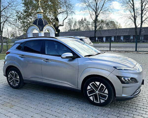 Хендай Kona 2023 у Коломые на Automoto.ua Сірий Хендай Kona, об'ємом двигуна 0 л та пробігом 18 тис. км за 20900 $, фото 4 на Automoto.ua