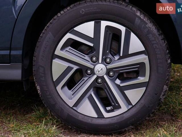 Серый Хендай Kona, объемом двигателя 0 л и пробегом 47 тыс. км за 17950 $, фото 36 на Automoto.ua