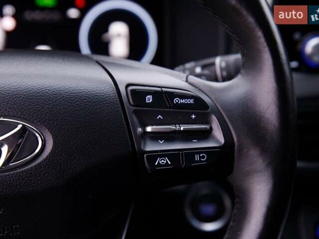 Серый Хендай Kona, объемом двигателя 0 л и пробегом 47 тыс. км за 17950 $, фото 52 на Automoto.ua