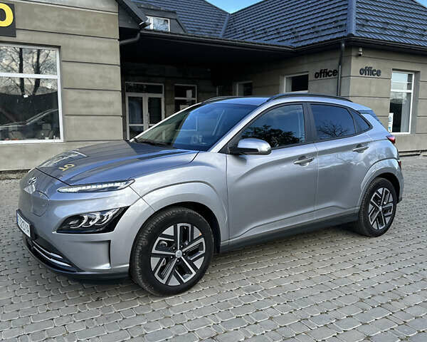 Хендай Kona 2023 у Коломые на Automoto.ua Сірий Хендай Kona, об'ємом двигуна 0 л та пробігом 18 тис. км за 20900 $, фото 10 на Automoto.ua