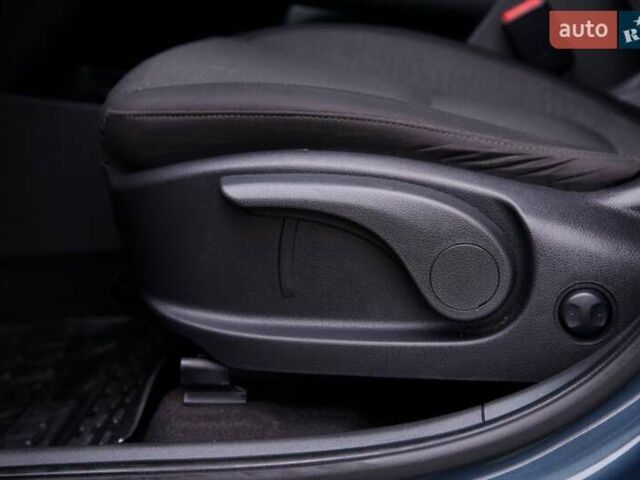 Серый Хендай Kona, объемом двигателя 0 л и пробегом 47 тыс. км за 17950 $, фото 48 на Automoto.ua