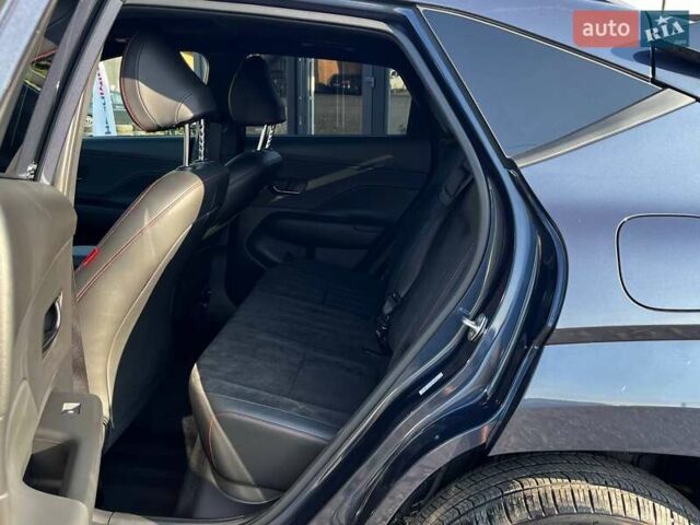 Серый Хендай Kona, объемом двигателя 1.58 л и пробегом 4 тыс. км за 15500 $, фото 24 на Automoto.ua