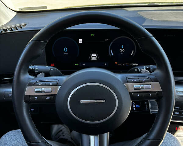 Сірий Хендай Kona, об'ємом двигуна 0 л та пробігом 27 тис. км за 22900 $, фото 25 на Automoto.ua