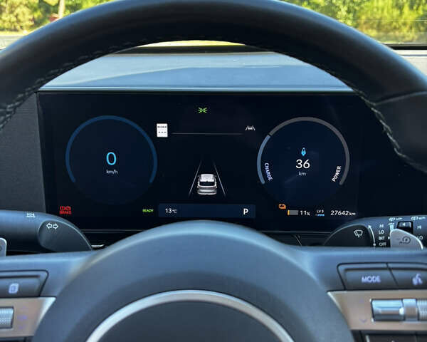 Сірий Хендай Kona, об'ємом двигуна 0 л та пробігом 27 тис. км за 22900 $, фото 24 на Automoto.ua