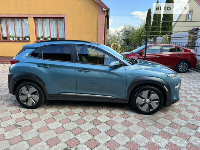 Синий Хендай Kona, объемом двигателя 0 л и пробегом 48 тыс. км за 17900 $, фото 4 на Automoto.ua