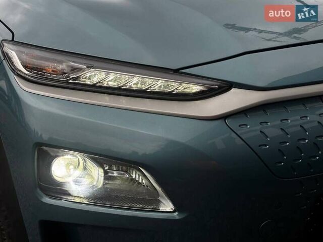 Синий Хендай Kona, объемом двигателя 0 л и пробегом 117 тыс. км за 17490 $, фото 25 на Automoto.ua