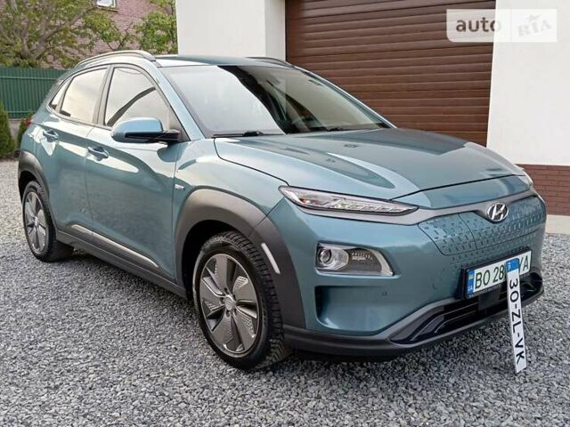 Синий Хендай Kona, объемом двигателя 0 л и пробегом 56 тыс. км за 17650 $, фото 1 на Automoto.ua