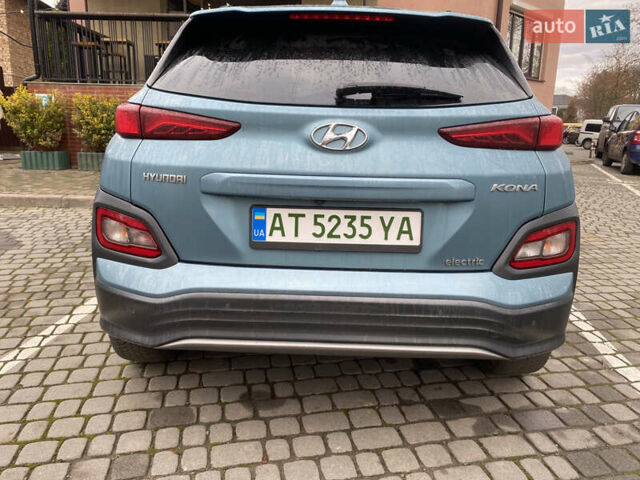 Синий Хендай Kona, объемом двигателя 0 л и пробегом 214 тыс. км за 15990 $, фото 4 на Automoto.ua