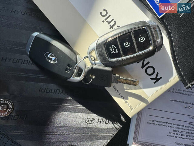 Синий Хендай Kona, объемом двигателя 0 л и пробегом 89 тыс. км за 16999 $, фото 70 на Automoto.ua