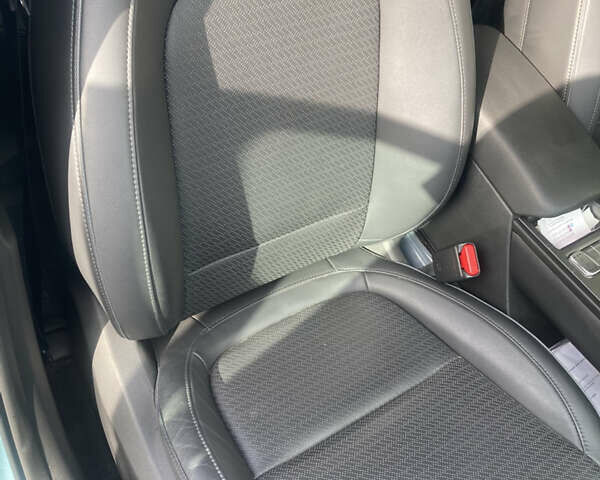 Синій Хендай Kona, об'ємом двигуна 0 л та пробігом 112 тис. км за 18993 $, фото 6 на Automoto.ua