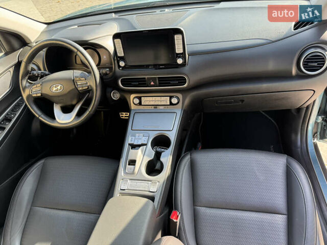 Синий Хендай Kona, объемом двигателя 0 л и пробегом 89 тыс. км за 16999 $, фото 38 на Automoto.ua