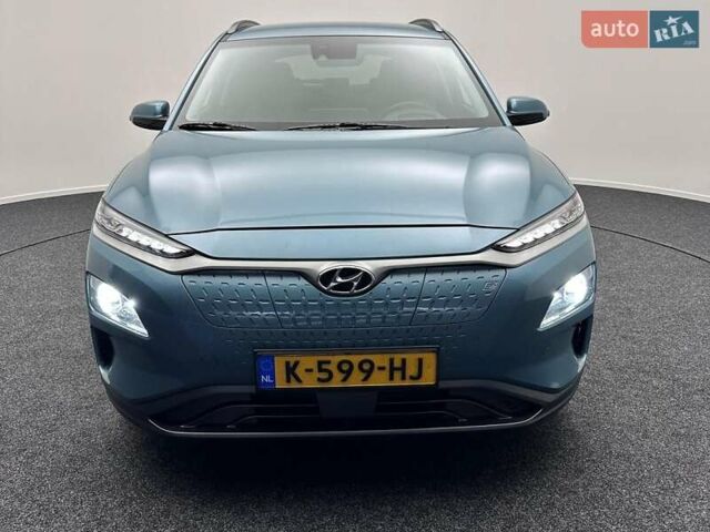 Синий Хендай Kona, объемом двигателя 0 л и пробегом 98 тыс. км за 18219 $, фото 4 на Automoto.ua