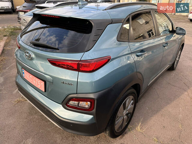 Синий Хендай Kona, объемом двигателя 0 л и пробегом 79 тыс. км за 17500 $, фото 2 на Automoto.ua