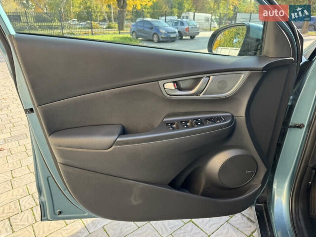 Синий Хендай Kona, объемом двигателя 0 л и пробегом 89 тыс. км за 16999 $, фото 11 на Automoto.ua