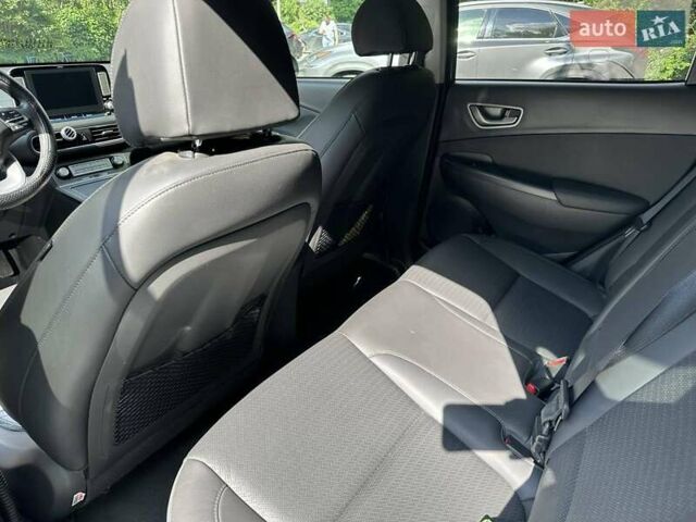 Синій Хендай Kona, об'ємом двигуна 0 л та пробігом 63 тис. км за 17800 $, фото 10 на Automoto.ua