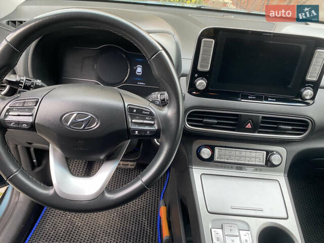 Синий Хендай Kona, объемом двигателя 0 л и пробегом 214 тыс. км за 15990 $, фото 13 на Automoto.ua