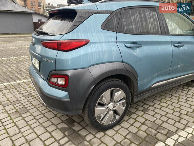 Синий Хендай Kona, объемом двигателя 0 л и пробегом 214 тыс. км за 15990 $, фото 5 на Automoto.ua