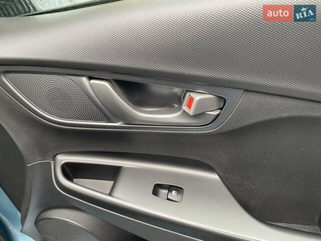 Синий Хендай Kona, объемом двигателя 0 л и пробегом 214 тыс. км за 15990 $, фото 15 на Automoto.ua