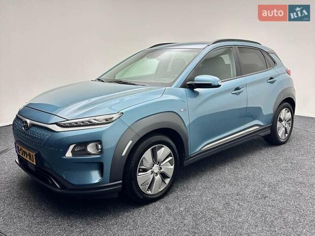 Синий Хендай Kona, объемом двигателя 0 л и пробегом 98 тыс. км за 18219 $, фото 1 на Automoto.ua