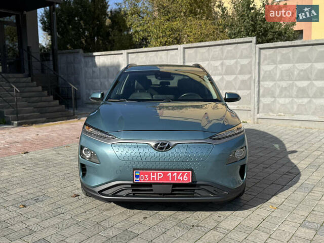 Синий Хендай Kona, объемом двигателя 0 л и пробегом 89 тыс. км за 16999 $, фото 2 на Automoto.ua