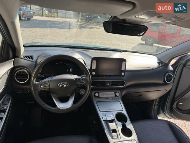 Синий Хендай Kona, объемом двигателя 0 л и пробегом 89 тыс. км за 16999 $, фото 35 на Automoto.ua