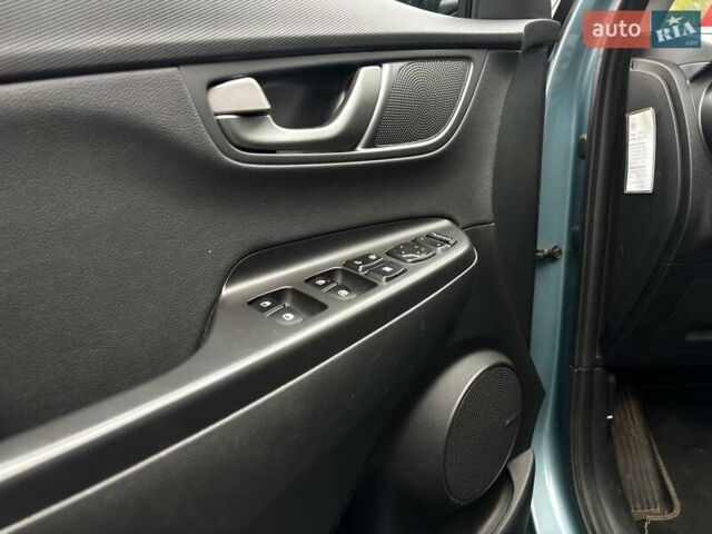 Синий Хендай Kona, объемом двигателя 0 л и пробегом 117 тыс. км за 17490 $, фото 37 на Automoto.ua