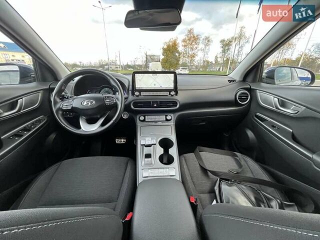 Синий Хендай Kona, объемом двигателя 0 л и пробегом 114 тыс. км за 17950 $, фото 29 на Automoto.ua