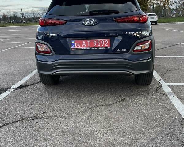 Синий Хендай Kona, объемом двигателя 0 л и пробегом 114 тыс. км за 17950 $, фото 10 на Automoto.ua