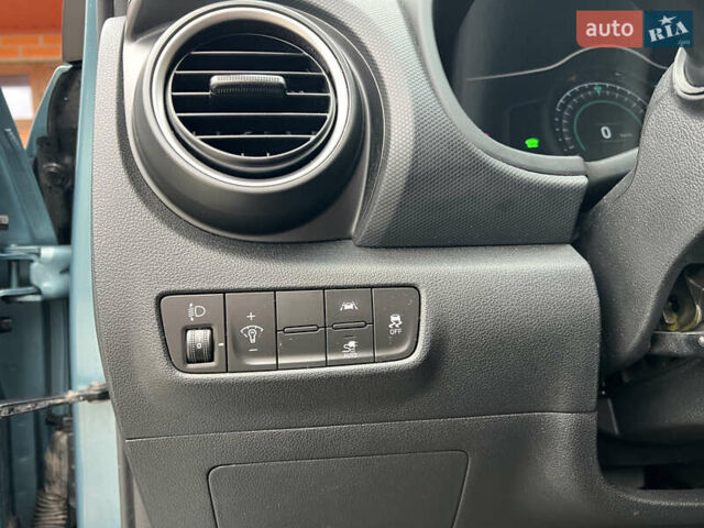 Синий Хендай Kona, объемом двигателя 0 л и пробегом 70 тыс. км за 14800 $, фото 12 на Automoto.ua