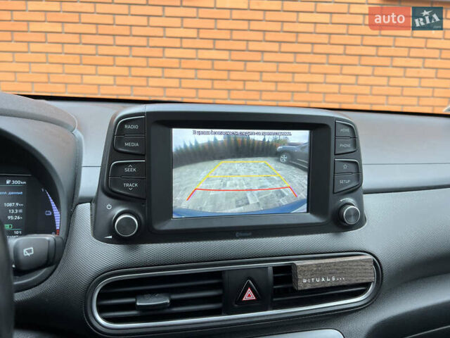 Синий Хендай Kona, объемом двигателя 0 л и пробегом 70 тыс. км за 14800 $, фото 22 на Automoto.ua