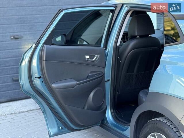 Синий Хендай Kona, объемом двигателя 0 л и пробегом 85 тыс. км за 17900 $, фото 69 на Automoto.ua