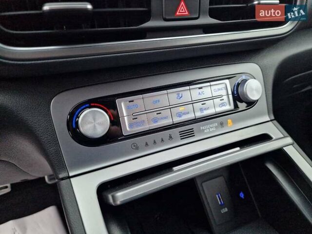 Синий Хендай Kona, объемом двигателя 0 л и пробегом 24 тыс. км за 17800 $, фото 35 на Automoto.ua