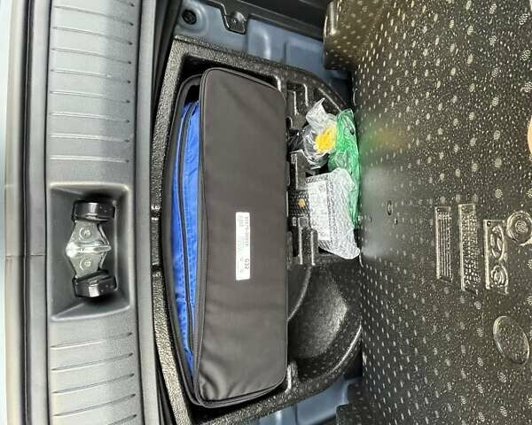 Синий Хендай Kona, объемом двигателя 0 л и пробегом 114 тыс. км за 17950 $, фото 12 на Automoto.ua