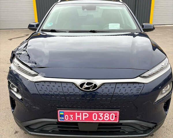 Синий Хендай Kona, объемом двигателя 0 л и пробегом 123 тыс. км за 15599 $, фото 2 на Automoto.ua