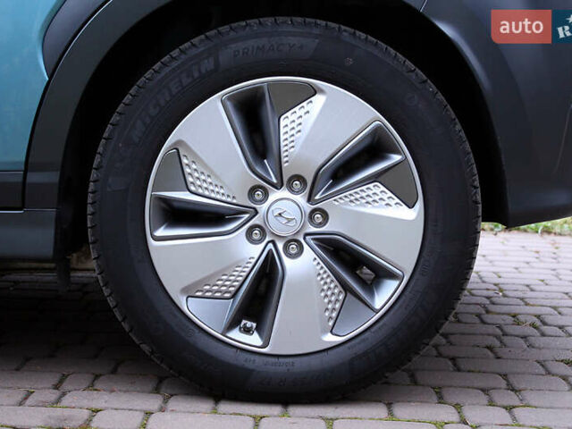 Синий Хендай Kona, объемом двигателя 0 л и пробегом 51 тыс. км за 19300 $, фото 64 на Automoto.ua