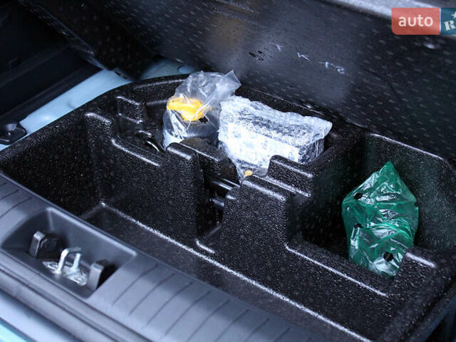 Синий Хендай Kona, объемом двигателя 0 л и пробегом 51 тыс. км за 19300 $, фото 42 на Automoto.ua