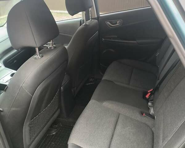 Синий Хендай Kona, объемом двигателя 0 л и пробегом 17 тыс. км за 18000 $, фото 5 на Automoto.ua