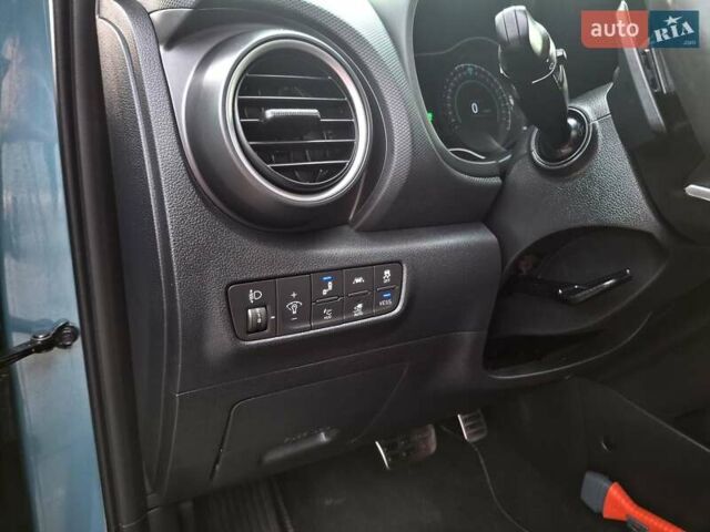 Синий Хендай Kona, объемом двигателя 0 л и пробегом 105 тыс. км за 18600 $, фото 21 на Automoto.ua