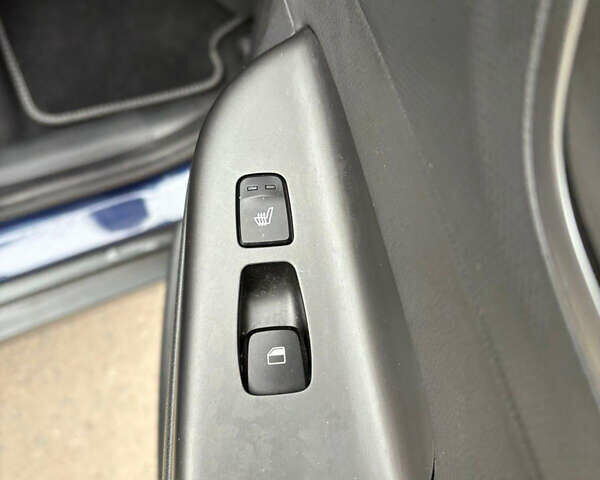 Синий Хендай Kona, объемом двигателя 0 л и пробегом 123 тыс. км за 15599 $, фото 31 на Automoto.ua