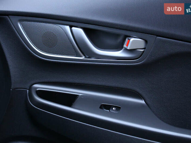 Синий Хендай Kona, объемом двигателя 0 л и пробегом 51 тыс. км за 19300 $, фото 34 на Automoto.ua