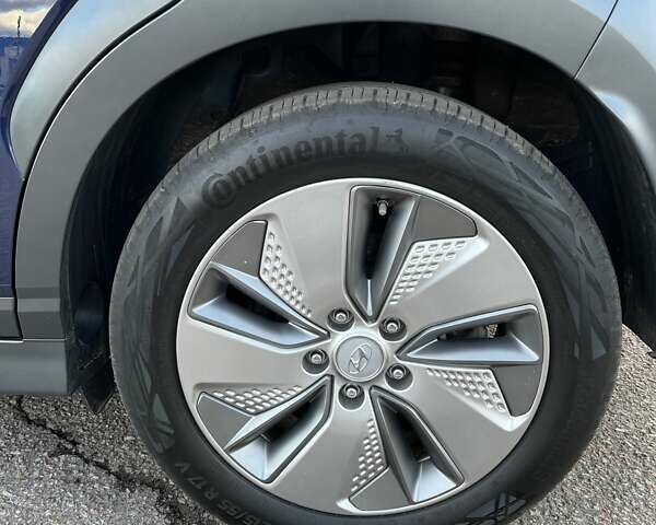 Синий Хендай Kona, объемом двигателя 0 л и пробегом 114 тыс. км за 17950 $, фото 62 на Automoto.ua