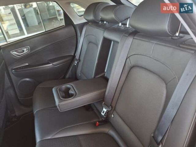 Синий Хендай Kona, объемом двигателя 0 л и пробегом 104 тыс. км за 18500 $, фото 27 на Automoto.ua