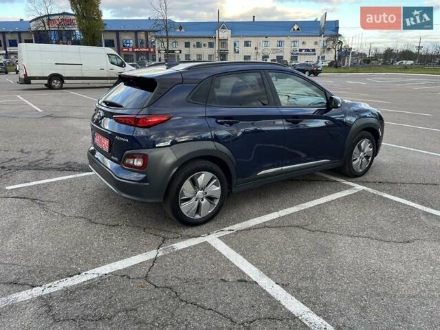 Синий Хендай Kona, объемом двигателя 0 л и пробегом 114 тыс. км за 17950 $, фото 6 на Automoto.ua
